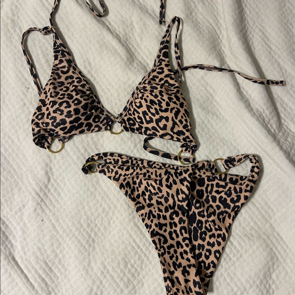 Cheetah Print Bikini Set, Top and Bottom size S, good condition